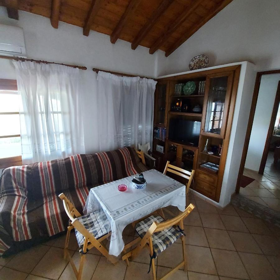 Villa Amfithea Moni Evaggelistrias Εξωτερικό φωτογραφία